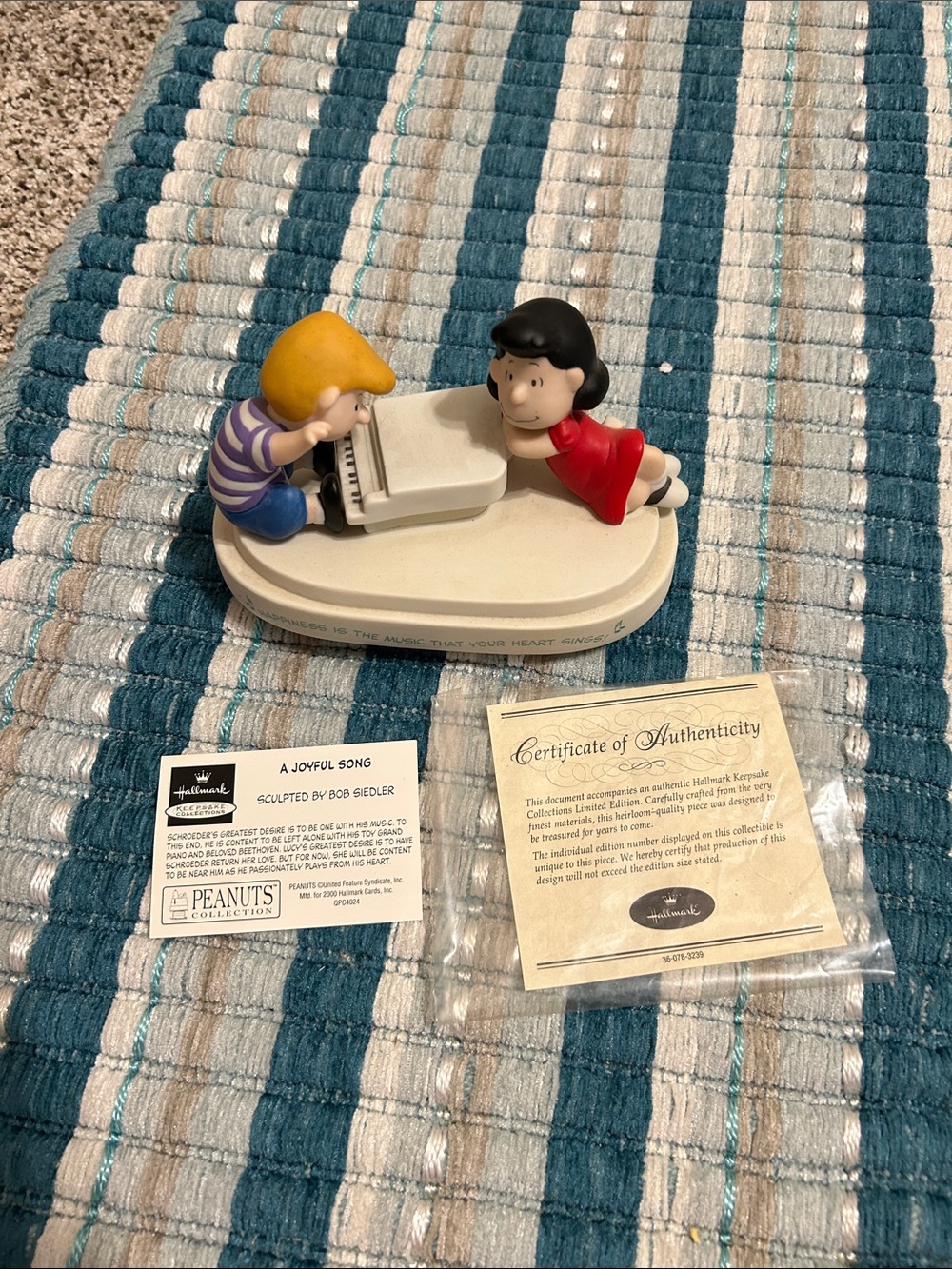 Hallmark Peanuts Lucy & Schroeder music box